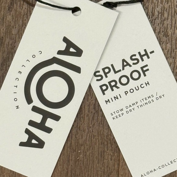 ALOHA Splash-Proof Mini Pouch Black Compact Durable Minimalist Travel Beach Pool - Picture 8 of 8